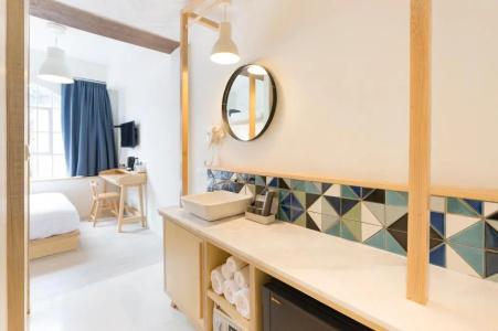 The Pattern Service Apartment - 108