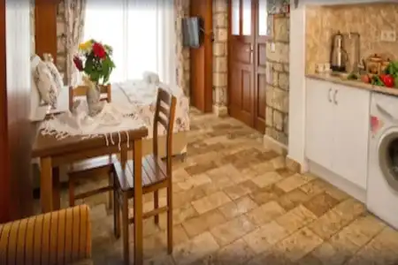 Ince Kara Apart - 11