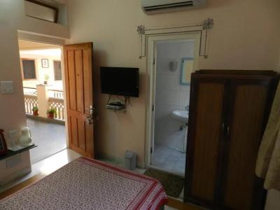 Arya Niwas - 33