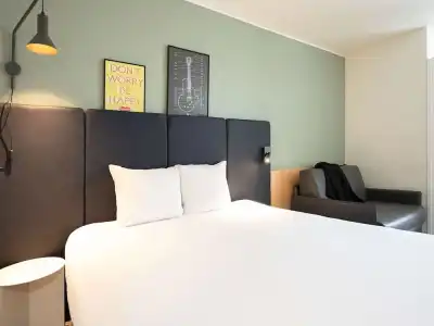 ibis Paris Gare de Lyon Ledru Rollin 12ème - 19