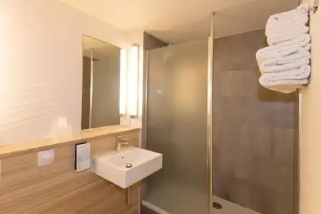 Hôtel Campanile Reims Ouest - Tinqueux - 66