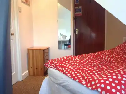 Clift Guest House - 35