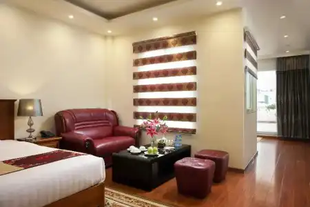 Sq Hang Gai & Spa - 47