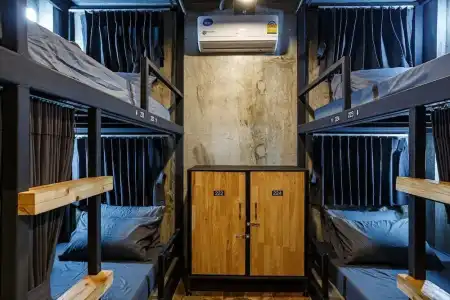 Episode 11 Hostel Sukhumvit - 26