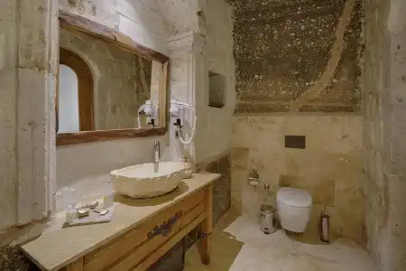 Hera Cave Suites - 81