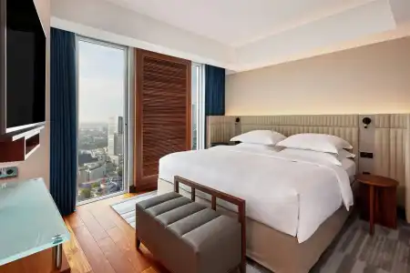 Majestic City Retreat - 3