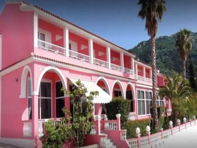 Pink Palace Beach Resort - 15