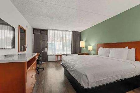 Vagabond Inn Executive Old Town - 33