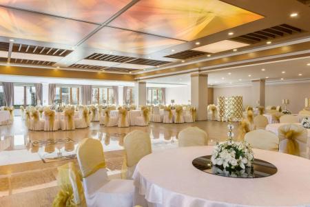 Ramada by Wyndham Usak - 17