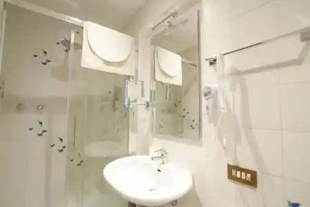 Guesthouse Borromeo Roma - 27
