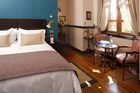 Boutique Castillo Rojo - 82
