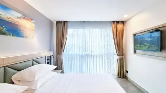 Clarian Beach Patong - 56
