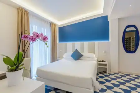 Central Wellness - 210