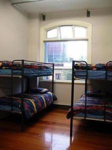 Surf 'N' Snow Backpackers - 2