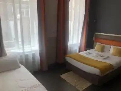 Adonis Strasbourg - 29