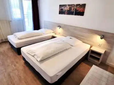 Adler Frankfurt - 22