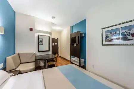 Motel 6 Laredo, TX - Airport - 69