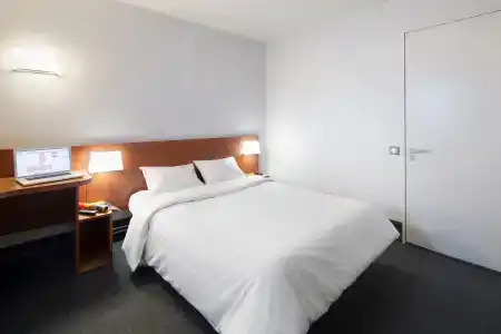 B&B Clermont-Ferrand Le Brézet Aéroport - 6