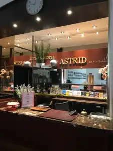 Astrid am Kurfürstendamm - 18