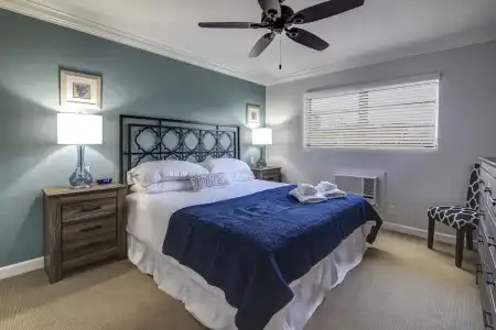 May-Dee Suites - 57