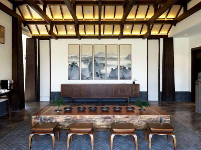 Ven Courtyard - 14