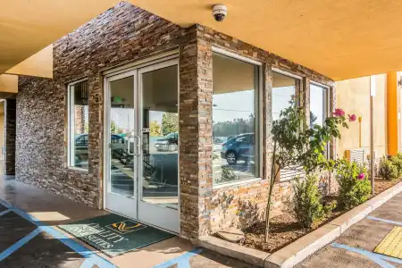 Quality Inn & Suites near Downtown Bakersfield - 18