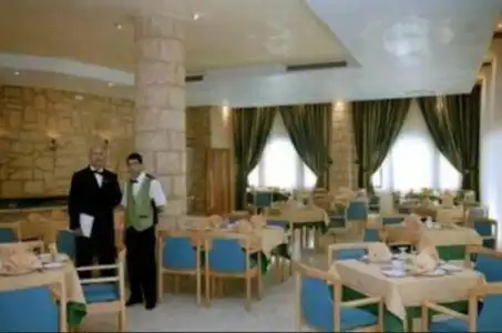 Delphin El Habib - 27