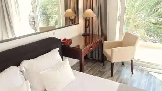 Refresh Boutique Apartments - 244