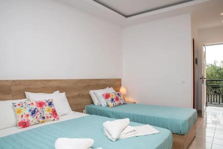 Aphrodite Studios & Apartments - 73