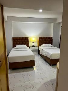Mall Suites - 395