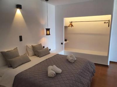 Splendour & Suites - 251
