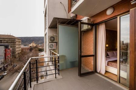Dat Exx Apartments - 205
