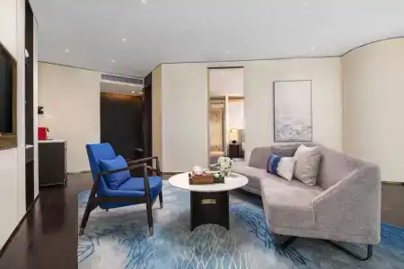 HUALUXE Shanghai Changfeng Park by IHG - 2
