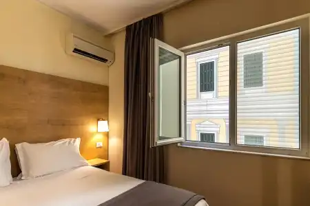 Polis Grand - 4