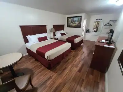 Homestead Motel - 85