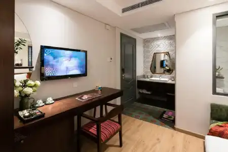 Au Lac Legend - 5