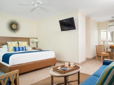 High Noon Beach Resort - 24