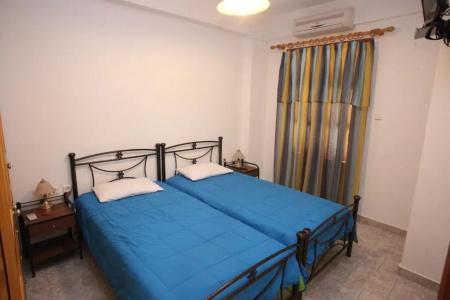Afroditi Syros - 35