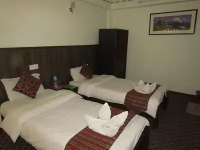 Traveler's Holiday Inn - 5