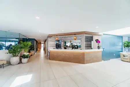 Bay Club & Marina - 1