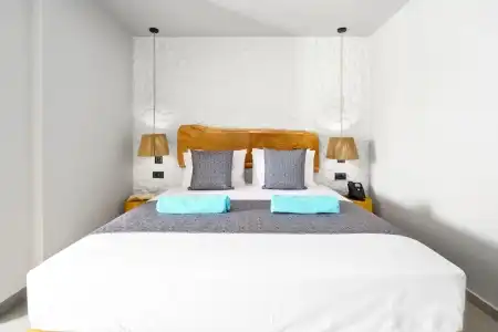 Emily's Luxury Suites - 28