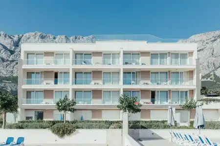 Romana Beach Apartments - 15