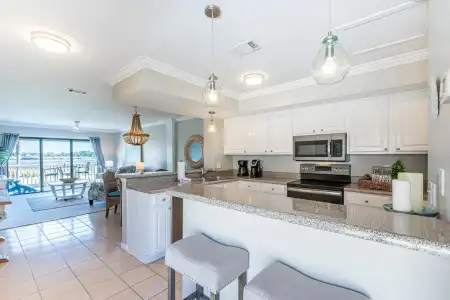 823 Harbour Point - 38