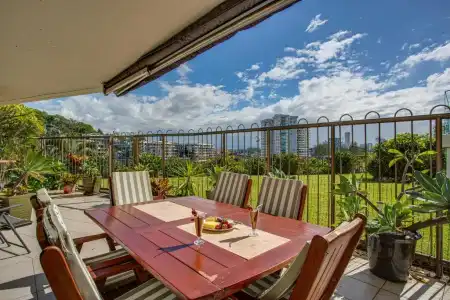 Gemini Court Holiday Apartments - 472