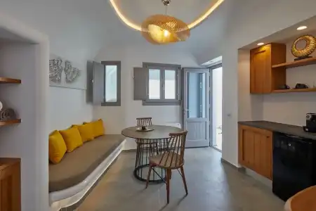 Allure Breeze Suites - 39