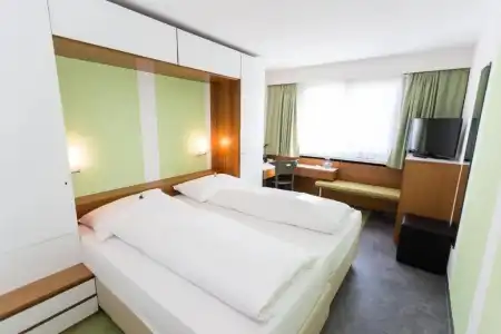 Budget Hostel - 36