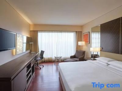 Courtyard by Marriott Mumbai International Airport - 53