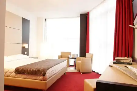 Best Western Plus Galileo Padova  - 8