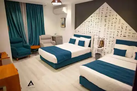 Elite Pyramids Boutique - 153