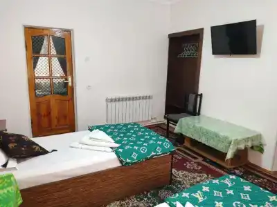 Nazira Azizbek - 27